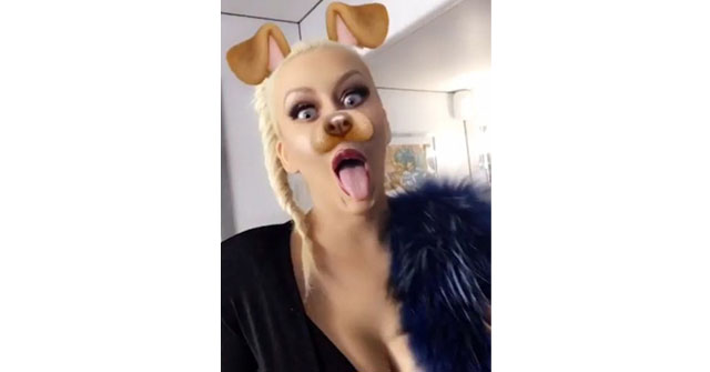 Christina usando el filtro Christina usando el filtro